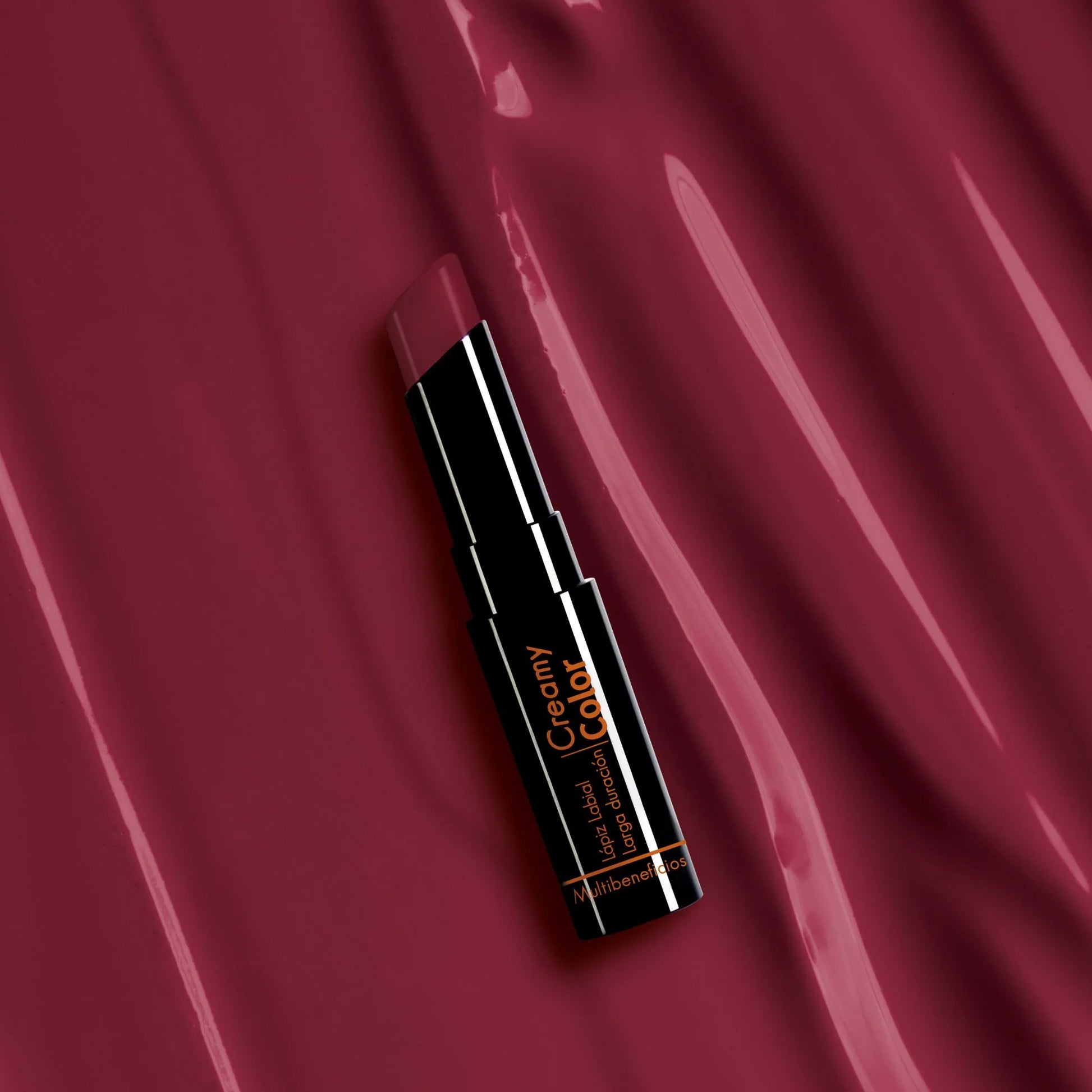 Labial Larga Duración Creamy Color Kaloe Tono: Rojo Merlot